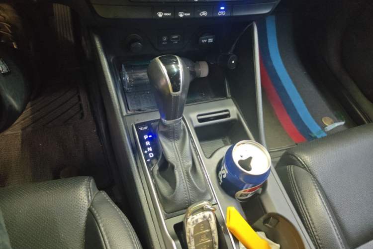 Used Hyundai Tucson 2015 1.6T Dual-Clutch Two-Wheel-Drive Smart Model Gear Lever