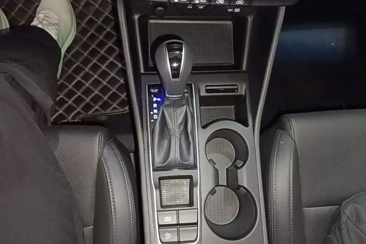 Used Hyundai Tucson 2015 1.6T Dual-Clutch Two-Wheel-Drive Smart Model Gear Lever