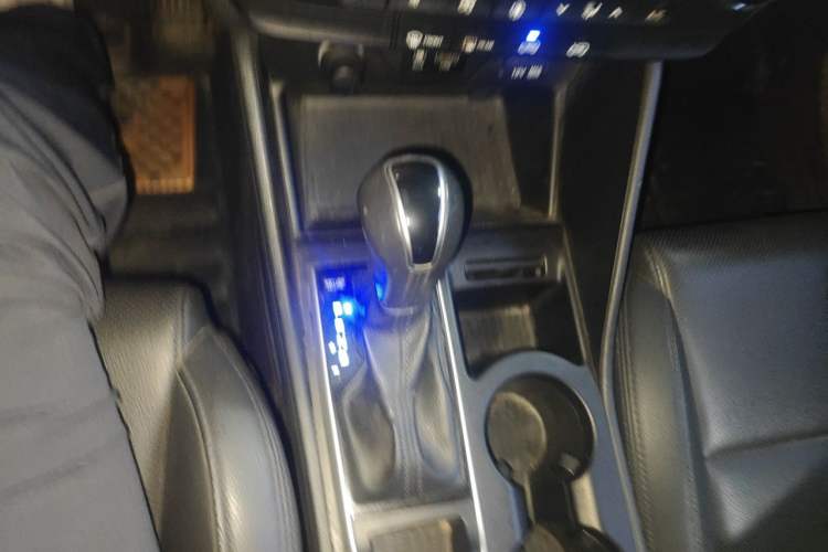 Used Hyundai Tucson 2015 1.6T Dual-Clutch Two-Wheel-Drive Smart Model Gear Lever