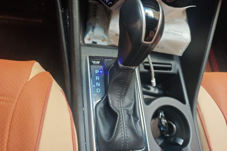 Used Hyundai Tucson 2015 1.6T Dual-Clutch Two-Wheel-Drive Smart Model Gear Lever