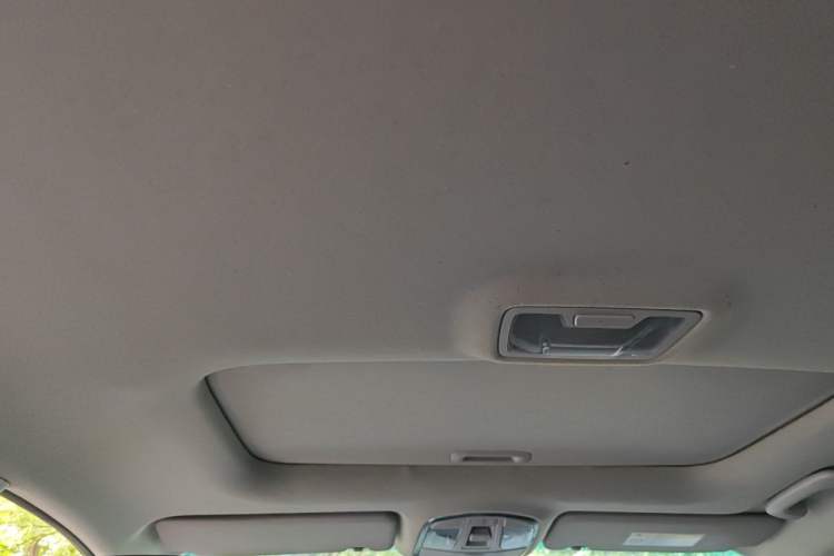 Used Hyundai Tucson 2015 1.6T Dual-Clutch Two-Wheel-Drive Smart Model Headliner