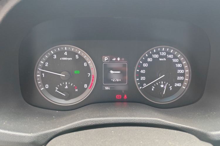 Used Hyundai Tucson 2015 1.6T Dual-Clutch Two-Wheel-Drive Smart Model Instrument Cluster
