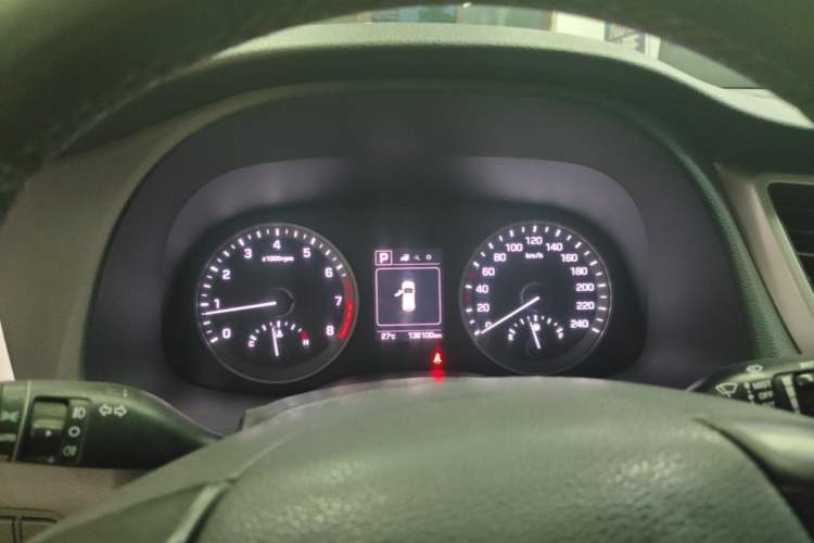 Used Hyundai Tucson 2015 1.6T Dual-Clutch Two-Wheel-Drive Smart Model Instrument Cluster