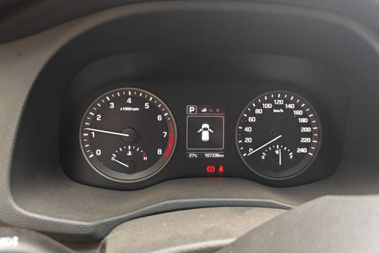 Used Hyundai Tucson 2015 1.6T Dual-Clutch Two-Wheel-Drive Smart Model Instrument Cluster