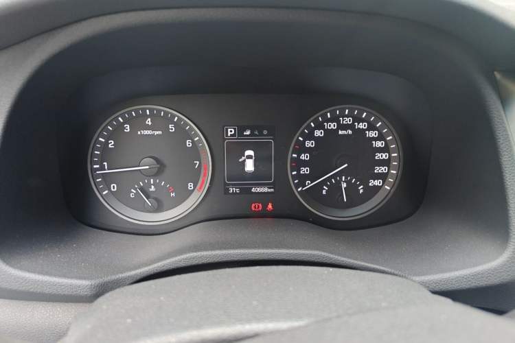 Used Hyundai Tucson 2015 1.6T Dual-Clutch Two-Wheel-Drive Smart Model Instrument Cluster