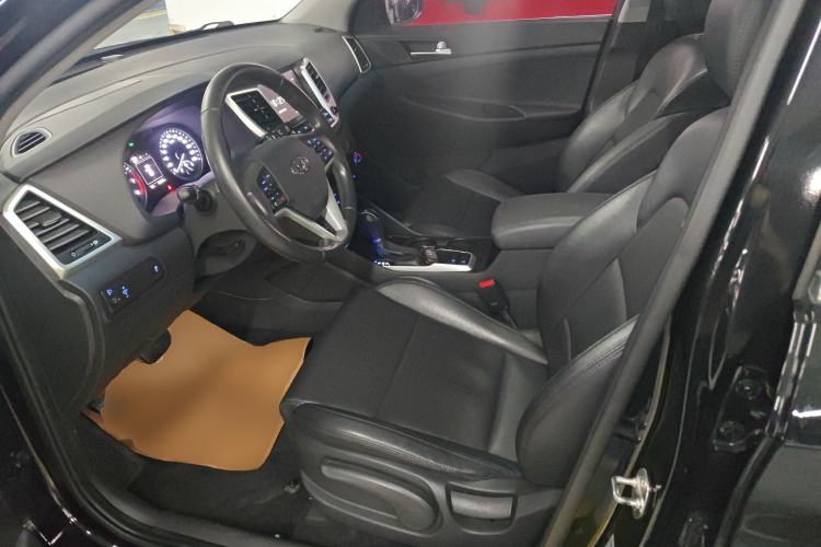 Used Hyundai Tucson 2015 1.6T Dual-Clutch Two-Wheel-Drive Smart Model Left Front Seat