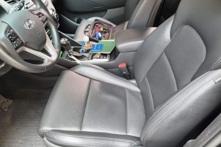 Used Hyundai Tucson 2015 1.6T Dual-Clutch Two-Wheel-Drive Smart Model Left Front Seat