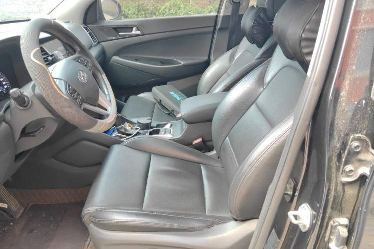 Used Hyundai Tucson 2015 1.6T Dual-Clutch Two-Wheel-Drive Smart Model Left Front Seat