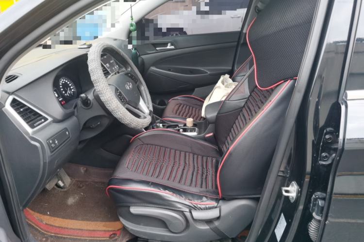 Used Hyundai Tucson 2015 1.6T Dual-Clutch Two-Wheel-Drive Smart Model Left Front Seat