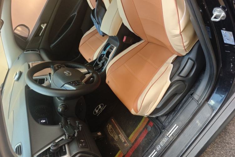 Used Hyundai Tucson 2015 1.6T Dual-Clutch Two-Wheel-Drive Smart Model Left Front Seat