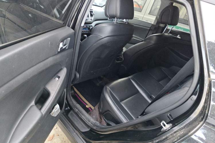 Used Hyundai Tucson 2015 1.6T Dual-Clutch Two-Wheel-Drive Smart Model Left Rear Seat