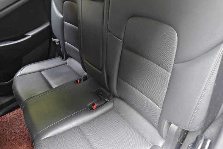 Used Hyundai Tucson 2015 1.6T Dual-Clutch Two-Wheel-Drive Smart Model Left Rear Seat
