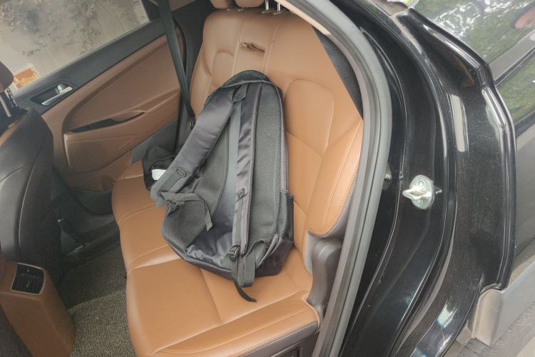 Used Hyundai Tucson 2015 1.6T Dual-Clutch Two-Wheel-Drive Smart Model Left Rear Seat