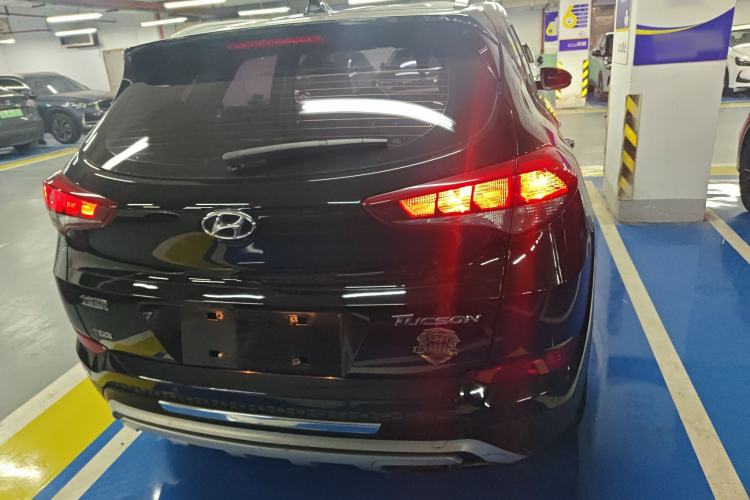 Used Hyundai Tucson 2015 1.6T Dual-Clutch Two-Wheel-Drive Smart Model Rear