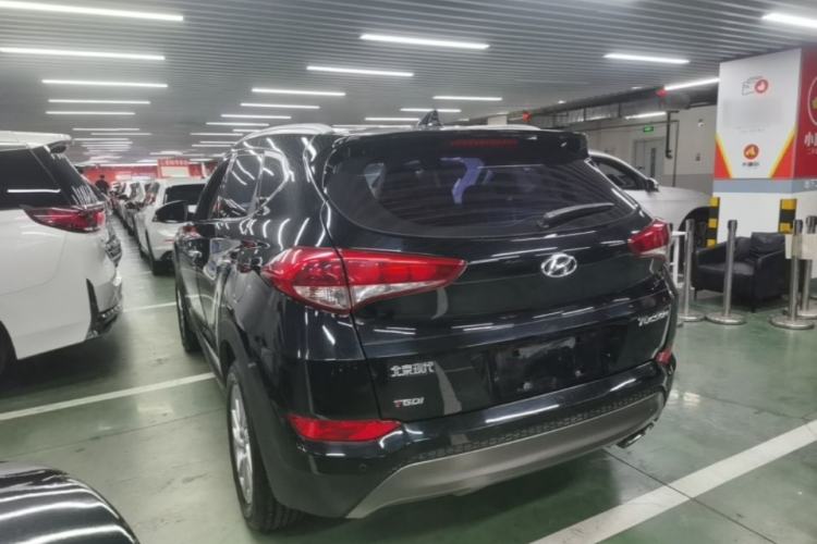 Used Hyundai Tucson 2015 1.6T Dual-Clutch Two-Wheel-Drive Smart Model Rear Left 45 Deg
