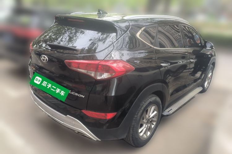 Used Hyundai Tucson 2015 1.6T Dual-Clutch Two-Wheel-Drive Smart Model Rear Right 45 Deg