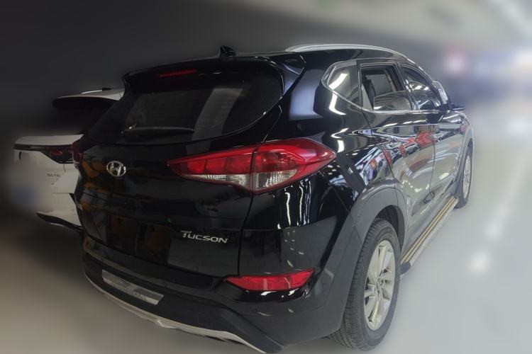 Used Hyundai Tucson 2015 1.6T Dual-Clutch Two-Wheel-Drive Smart Model Rear Right 45 Deg