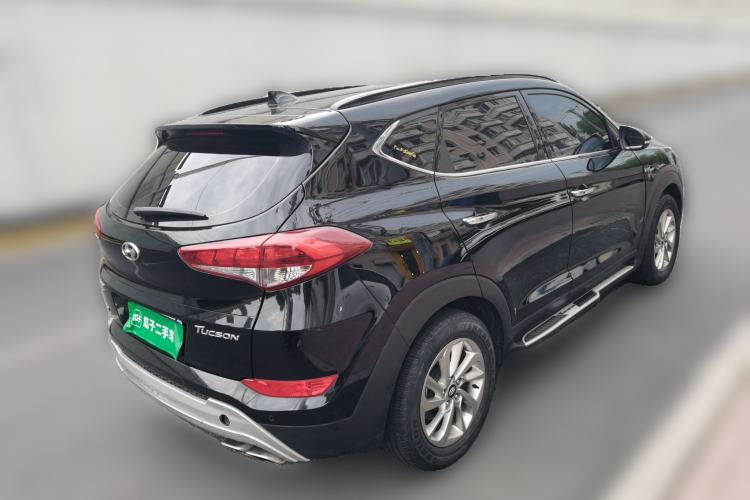 Used Hyundai Tucson 2015 1.6T Dual-Clutch Two-Wheel-Drive Smart Model Rear Right 45 Deg