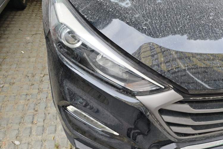 Used Hyundai Tucson 2015 1.6T Dual-Clutch Two-Wheel-Drive Smart Model Right Front Headlight