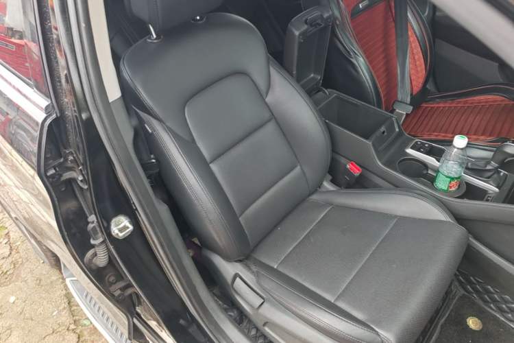 Used Hyundai Tucson 2015 1.6T Dual-Clutch Two-Wheel-Drive Leading Model Right Front Seat