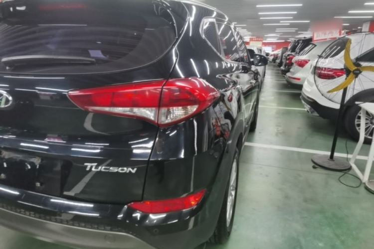 Used Hyundai Tucson 2015 1.6T Dual-Clutch Two-Wheel-Drive Smart Model Right Rear Taillight