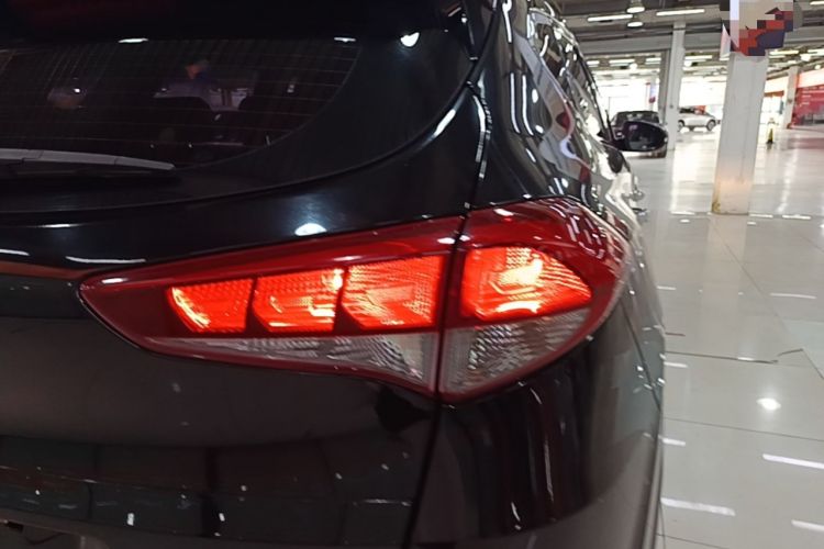 Used Hyundai Tucson 2015 1.6T Dual-Clutch Two-Wheel-Drive Smart Model Right Rear Taillight