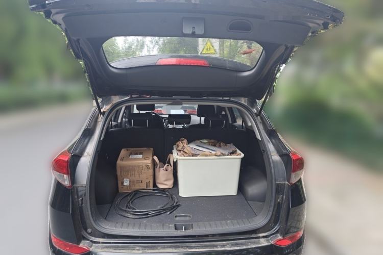 Used Hyundai Tucson 2015 1.6T Dual-Clutch Two-Wheel-Drive Smart Model Trunk