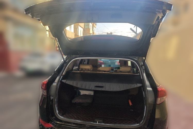 Used Hyundai Tucson 2015 1.6T Dual-Clutch Two-Wheel-Drive Smart Model Trunk