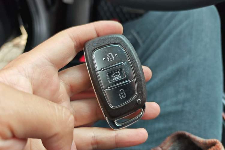 Used Hyundai Tucson 2015 1.6T Dual-Clutch Two-Wheel-Drive Leading Model Vehicle Key