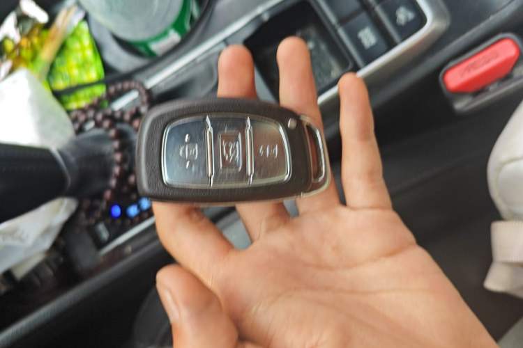 Used Hyundai Tucson 2015 1.6T Dual-Clutch Two-Wheel-Drive Smart Model Vehicle Key