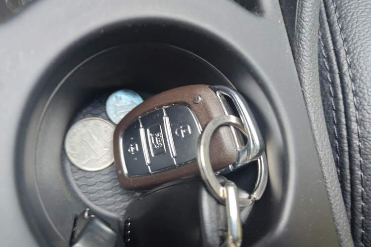 Used Hyundai Tucson 2015 1.6T Dual-Clutch Two-Wheel-Drive Smart Model Vehicle Key