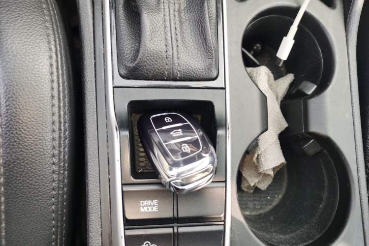 Used Hyundai Tucson 2015 1.6T Dual-Clutch Two-Wheel-Drive Smart Model Vehicle Key