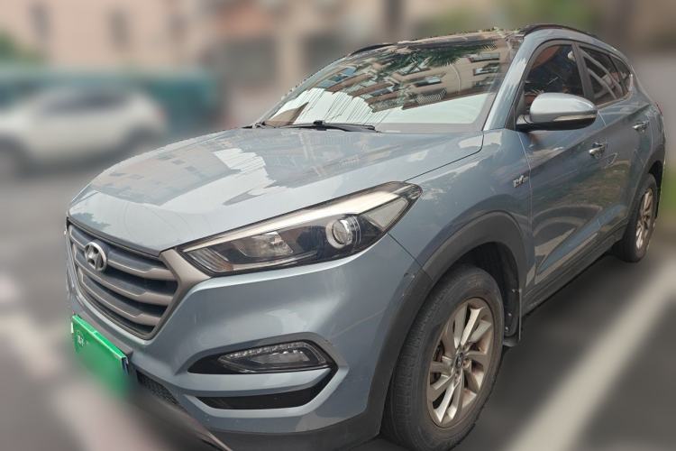 Used Hyundai Tucson 2015 1.6T Dual-Clutch Two-Wheel-Drive Smart Model Guazi used car, China used car export, Used car for sale, Used  cars, Cheapest cars for sale