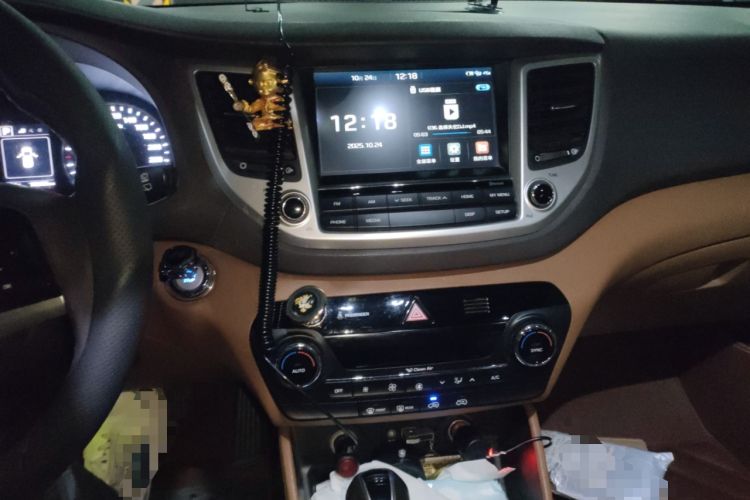 Used Hyundai Tucson 2015 1.6T Dual-Clutch Two-Wheel-Drive Smart Model Audio And AC Panel