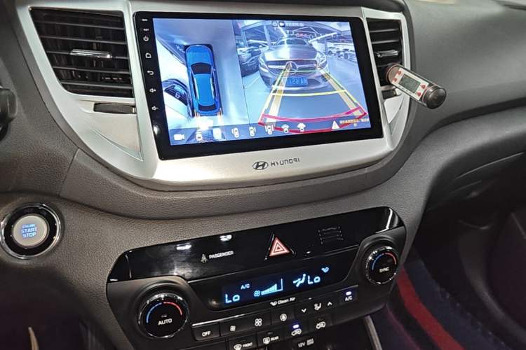 Used Hyundai Tucson 2015 1.6T Dual-Clutch Two-Wheel-Drive Smart Model Audio And AC Panel