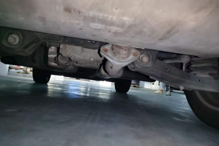 Used Hyundai Tucson 2015 1.6T Dual-Clutch Four-Wheel Drive Flagship Model Chassis Rear