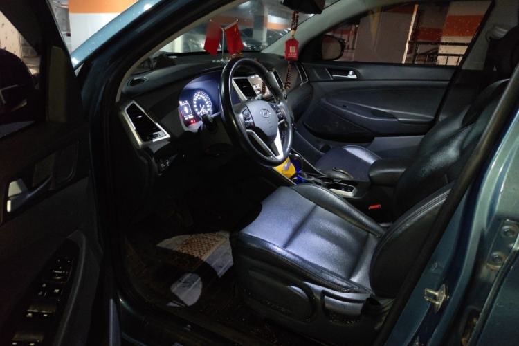 Used Hyundai Tucson 2015 1.6T Dual-Clutch Two-Wheel-Drive Smart Model Driver Seat