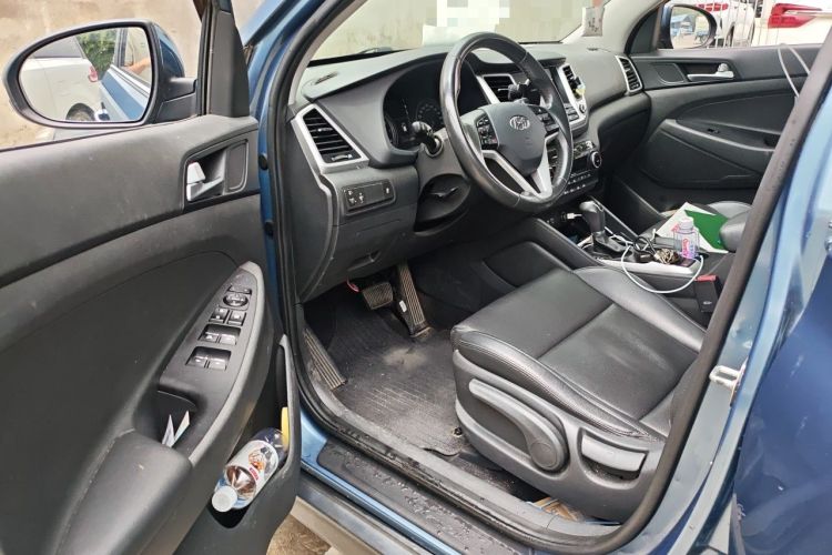 Used Hyundai Tucson 2015 1.6T Dual-Clutch Two-Wheel-Drive Smart Model Driver Seat