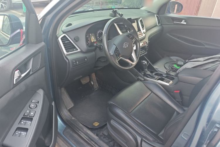 Used Hyundai Tucson 2015 1.6T Dual-Clutch Two-Wheel-Drive Smart Model Driver Seat