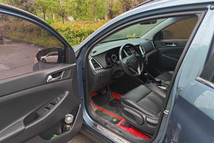 Used Hyundai Tucson 2015 1.6T Dual-Clutch Two-Wheel-Drive Smart Model Driver Seat