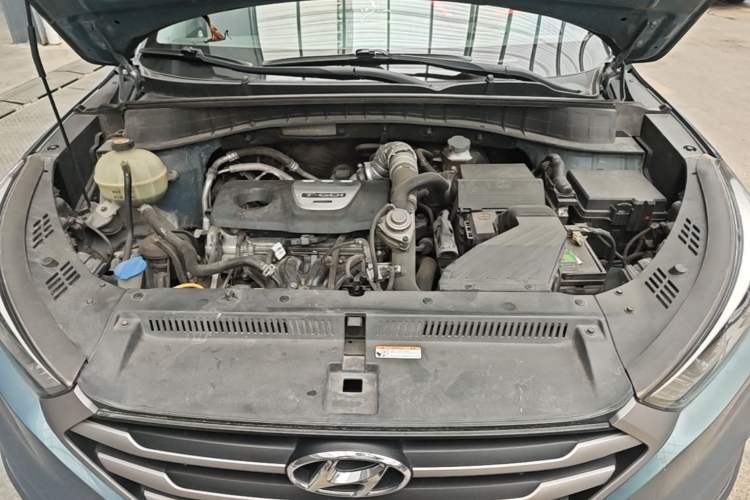 Used Hyundai Tucson 2015 1.6T Dual-Clutch Two-Wheel-Drive Smart Model Engine Bay