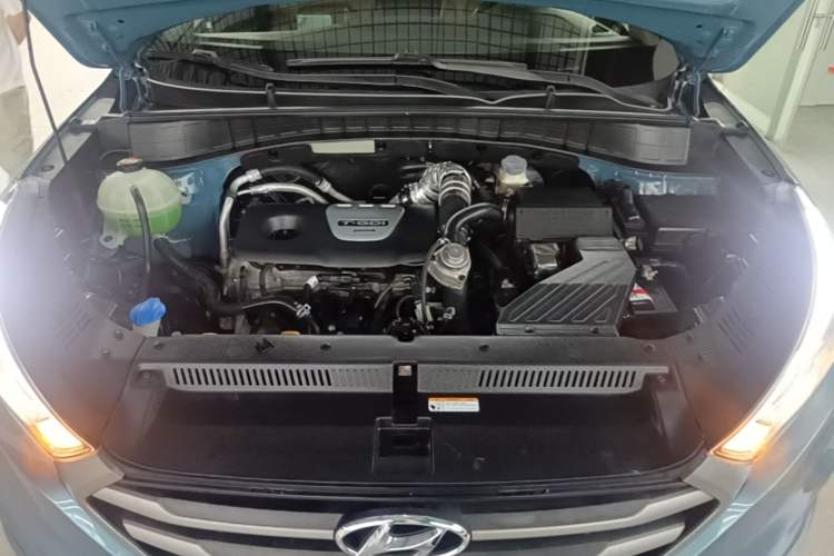 Used Hyundai Tucson 2015 1.6T Dual-Clutch Two-Wheel-Drive Smart Model Engine Bay