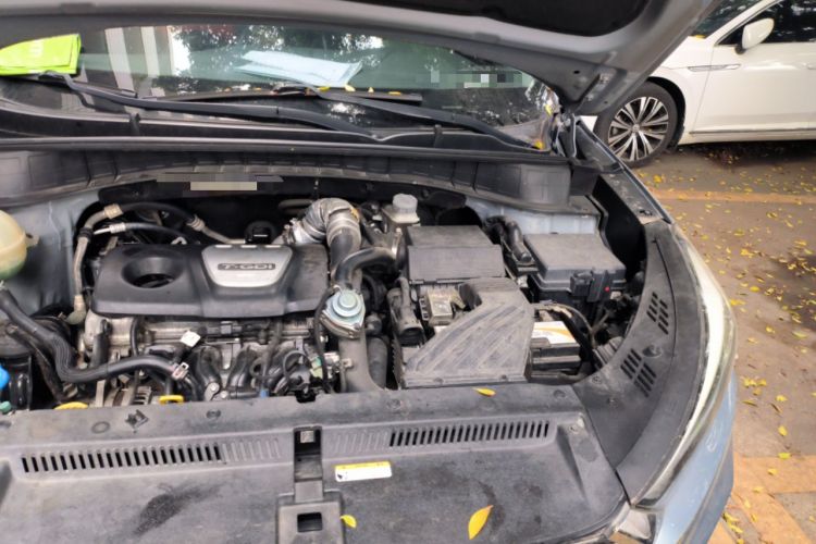 Used Hyundai Tucson 2015 1.6T Dual-Clutch Four-Wheel Drive Flagship Model Engine Bay Left