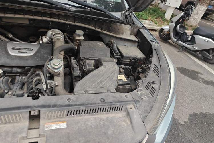Used Hyundai Tucson 2015 1.6T Dual-Clutch Two-Wheel-Drive Smart Model Engine Bay Left