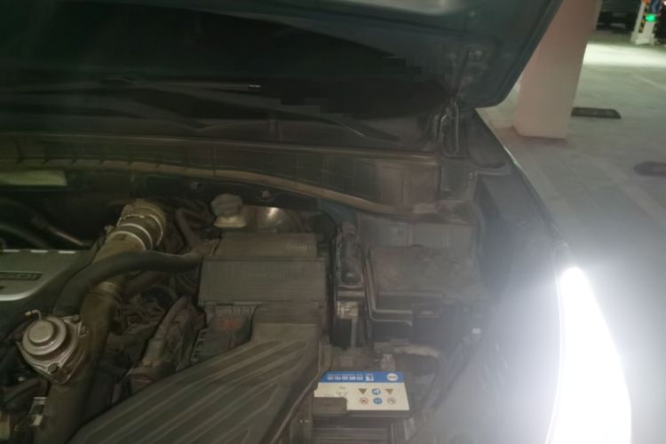 Used Hyundai Tucson 2015 1.6T Dual-Clutch Four-Wheel Drive Flagship Model Engine Bay Left