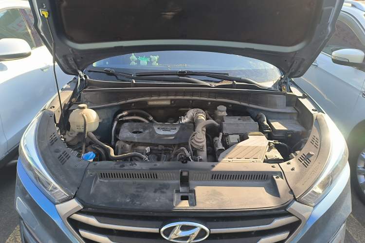 Used Hyundai Tucson 2015 1.6T Dual-Clutch Two-Wheel-Drive Smart Model Engine Bay