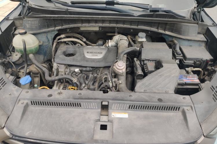 Used Hyundai Tucson 2015 1.6T Dual-Clutch Two-Wheel-Drive Leading Model Engine Bay
