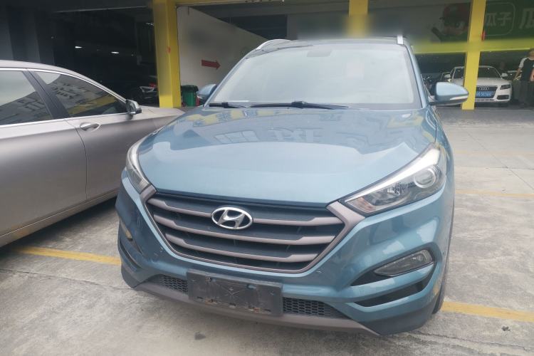 Used Hyundai Tucson 2015 1.6T Dual-Clutch Two-Wheel-Drive Smart Model Exterior 1