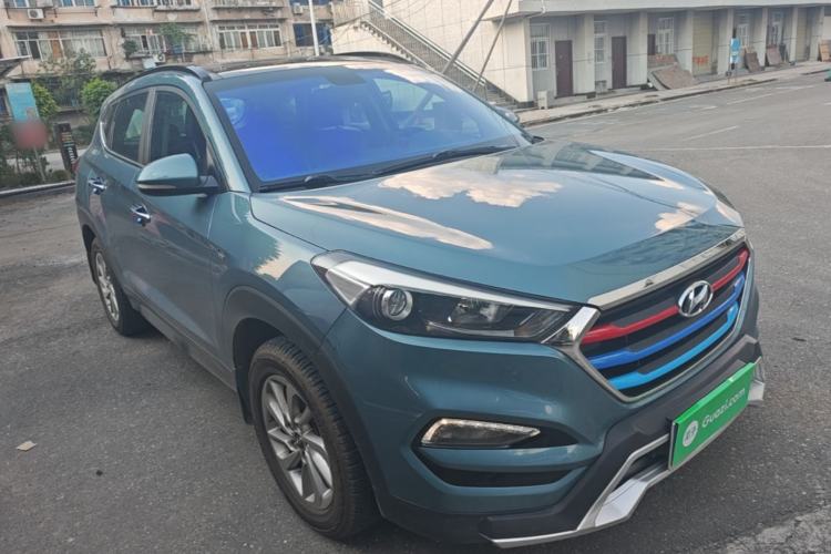 Used Hyundai Tucson 2015 1.6T Dual-Clutch Two-Wheel-Drive Smart Model Exterior 1