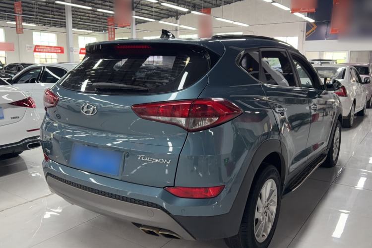 Used Hyundai Tucson 2015 1.6T Dual-Clutch Two-Wheel-Drive Smart Model Exterior 3